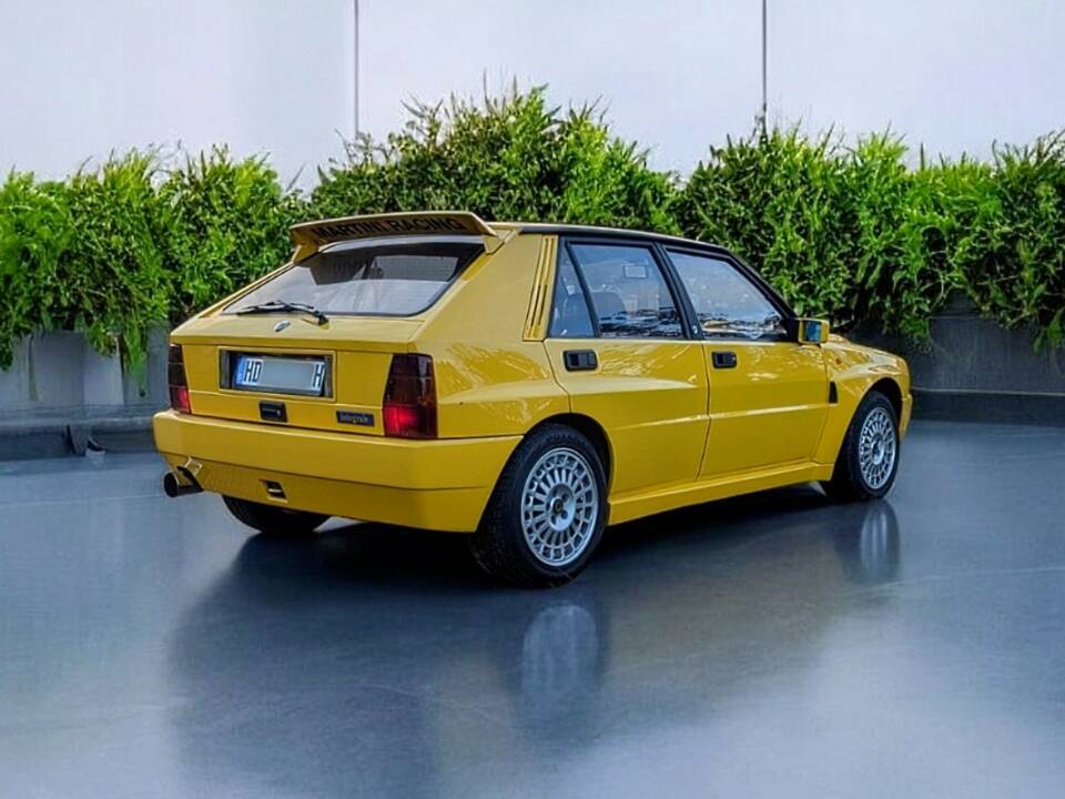 Image 5/13 of Lancia Delta HF Integrale Evoluzione I (1992)