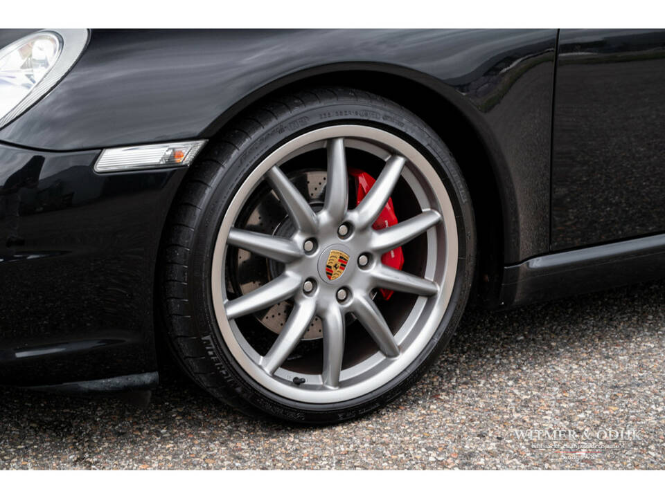 Bild 26/28 von Porsche 911 Carrera S (2006)