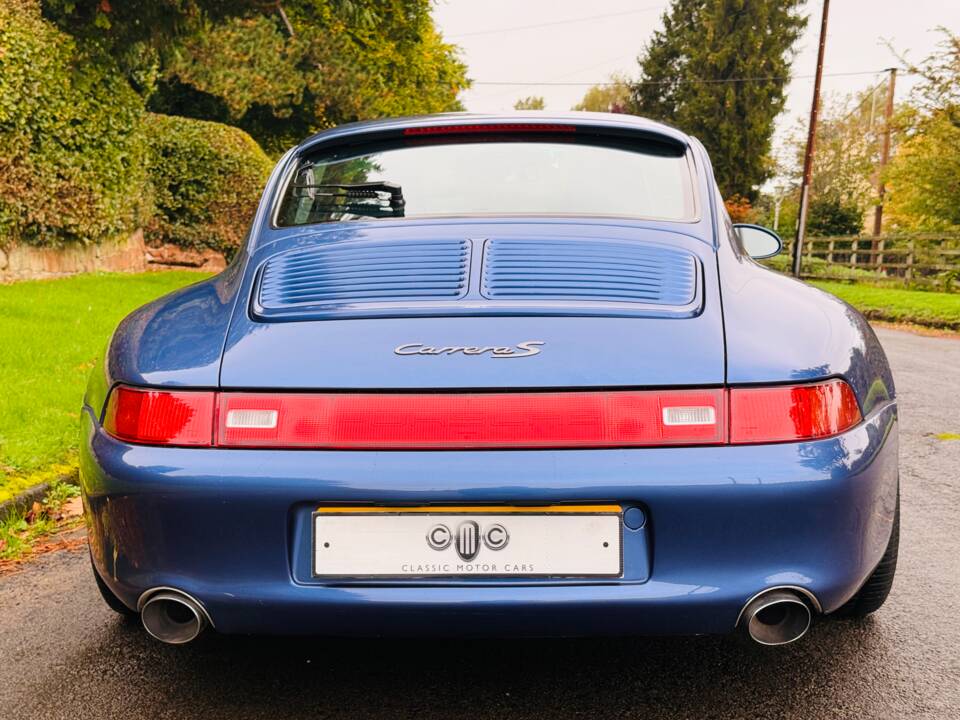 Image 5/27 of Porsche 911 Carrera S (1997)
