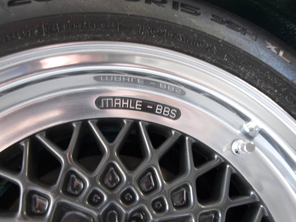 Image 27/66 of Mercedes-Benz 230 CE (1981)