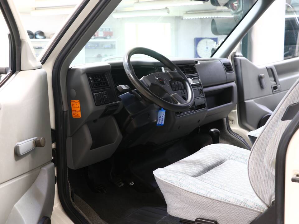 Bild 38/55 von Volkswagen T4 California Coach 1.9 TD (1994)