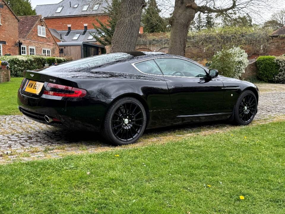 Afbeelding 18/30 van Aston Martin DB 9 (2007)
