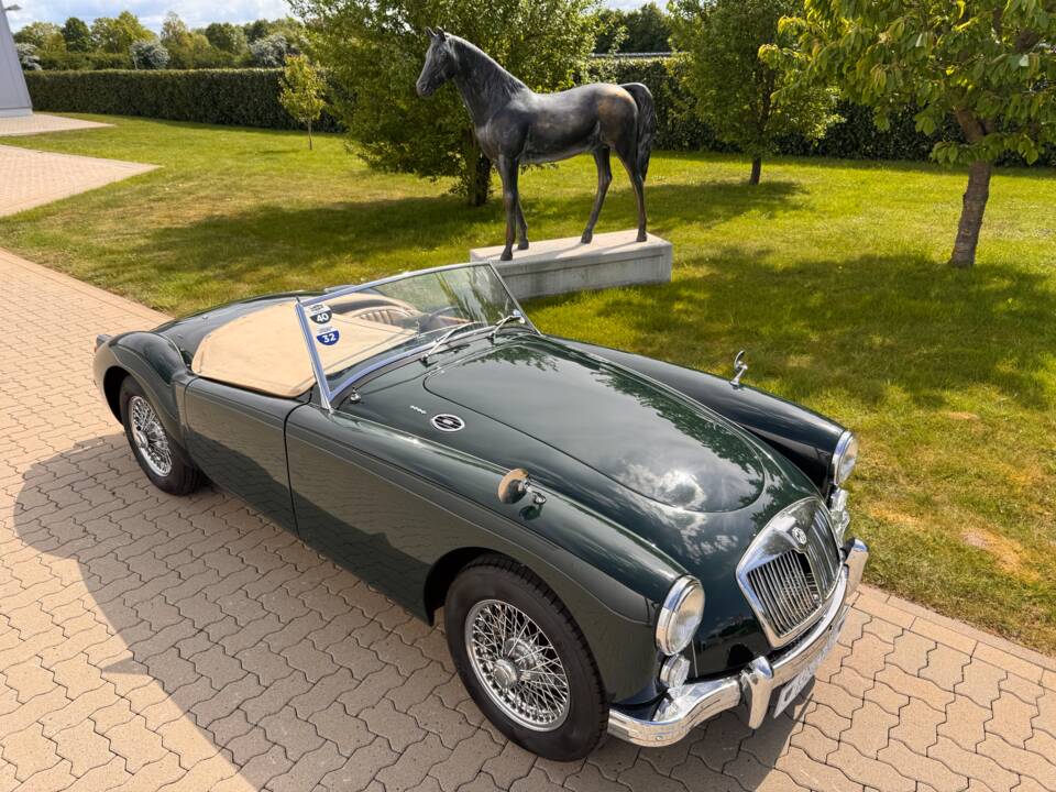 Image 58/79 of MG MGA 1600 (1961)