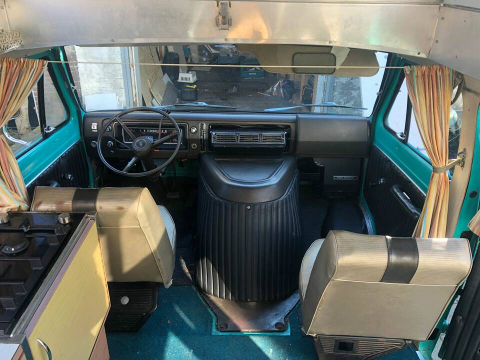 Image 7/7 of Ford Transit (1969)