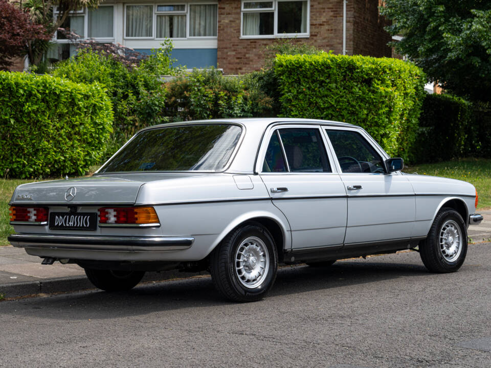 Immagine 3/25 di Mercedes-Benz 280 E (1981)