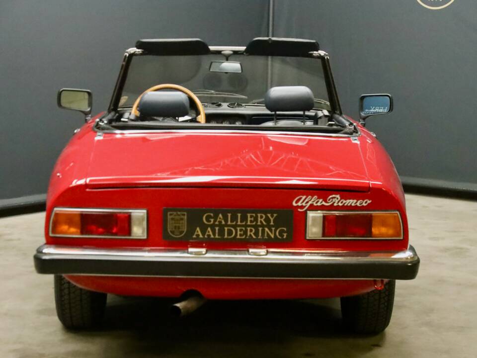 Afbeelding 46/50 van Alfa Romeo Spider Veloce 2000 (1982)