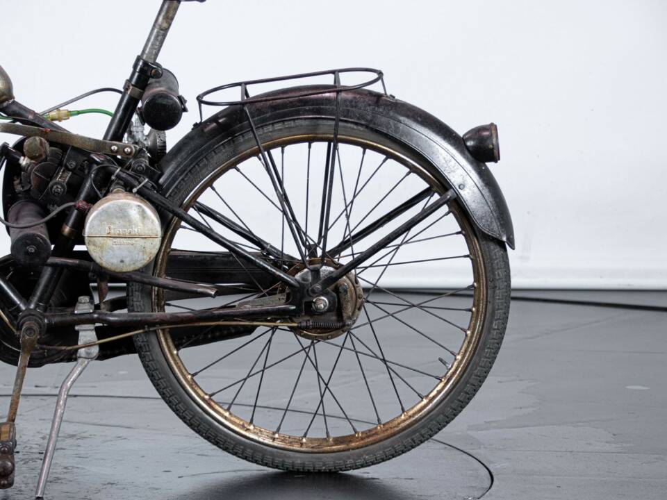 Image 19/50 of Bianchi Aquilotto (1957)
