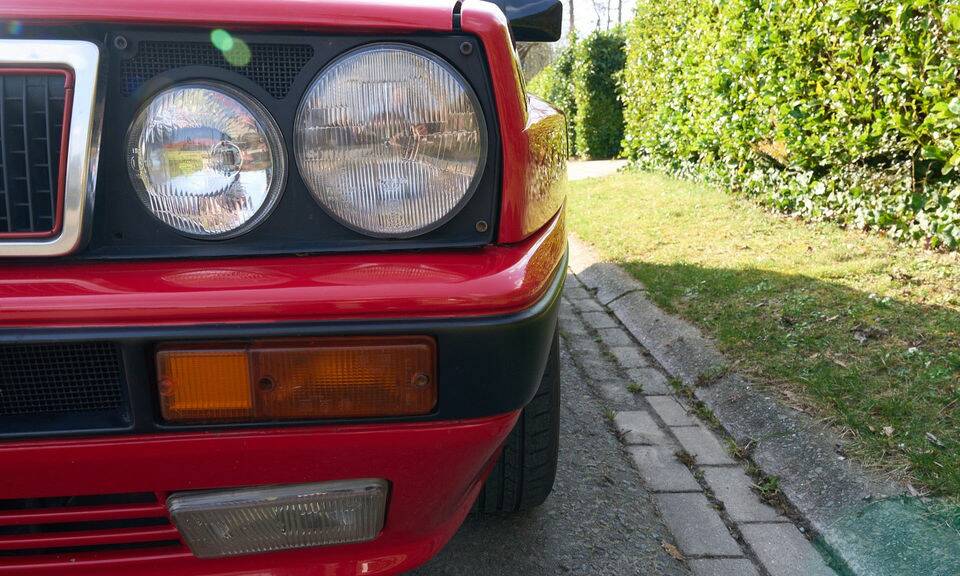Imagen 5/8 de Lancia Delta HF Integrale 16V (1990)