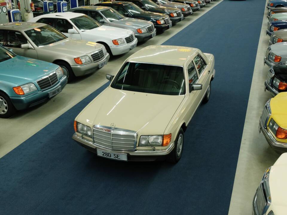 Bild 3/50 von Mercedes-Benz 280 SE (1984)