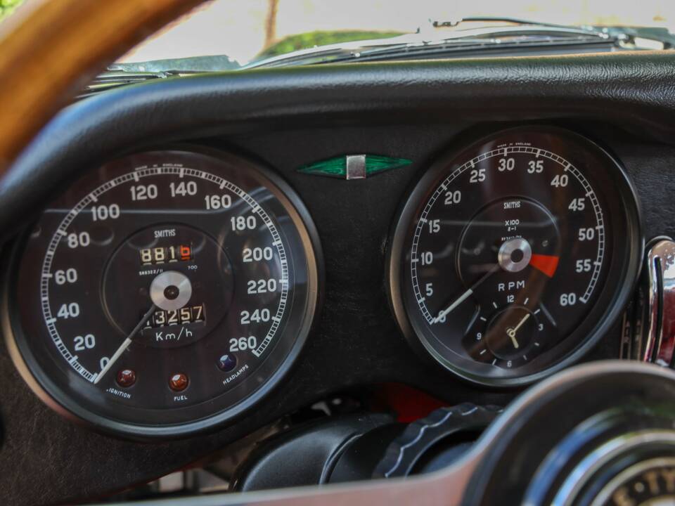Imagen 10/50 de Jaguar E-Type 4.2 (1964)