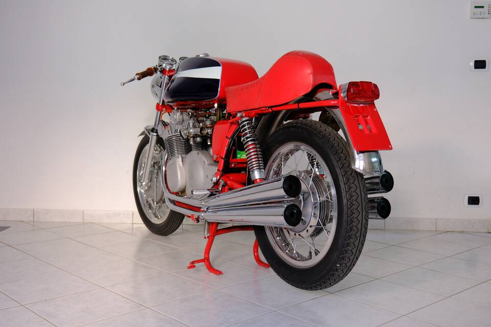 Image 65/99 of MV Agusta 750 Sport (1971)