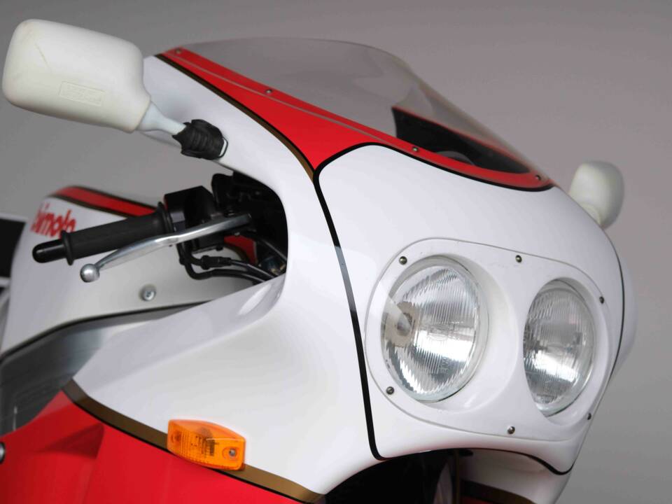 Image 21/95 of Bimota YB6 (1990)