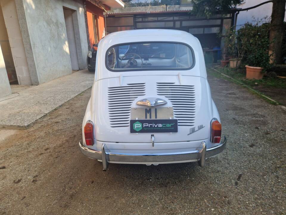 Image 4/15 of FIAT 600 D (1962)