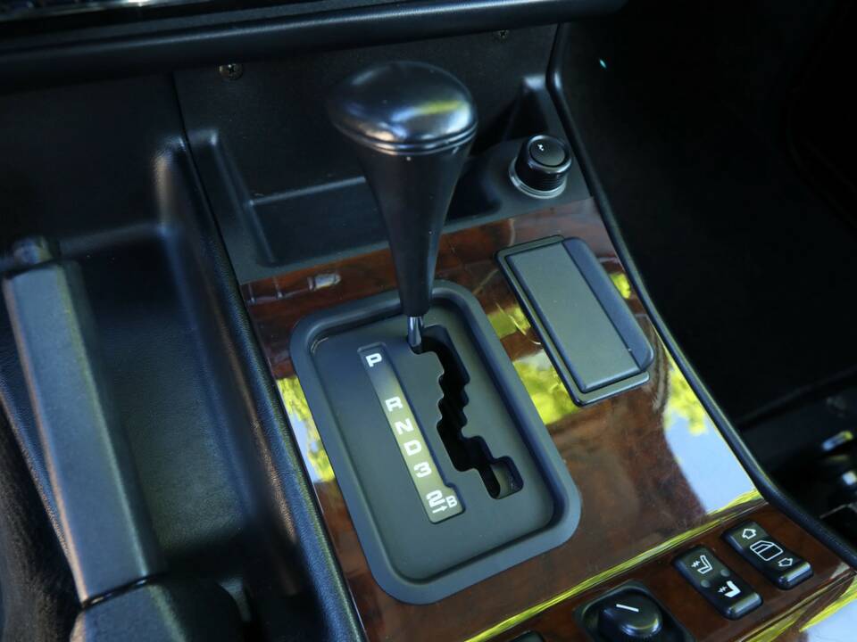 Immagine 22/50 di Mercedes-Benz G 320 (SWB) (1996)
