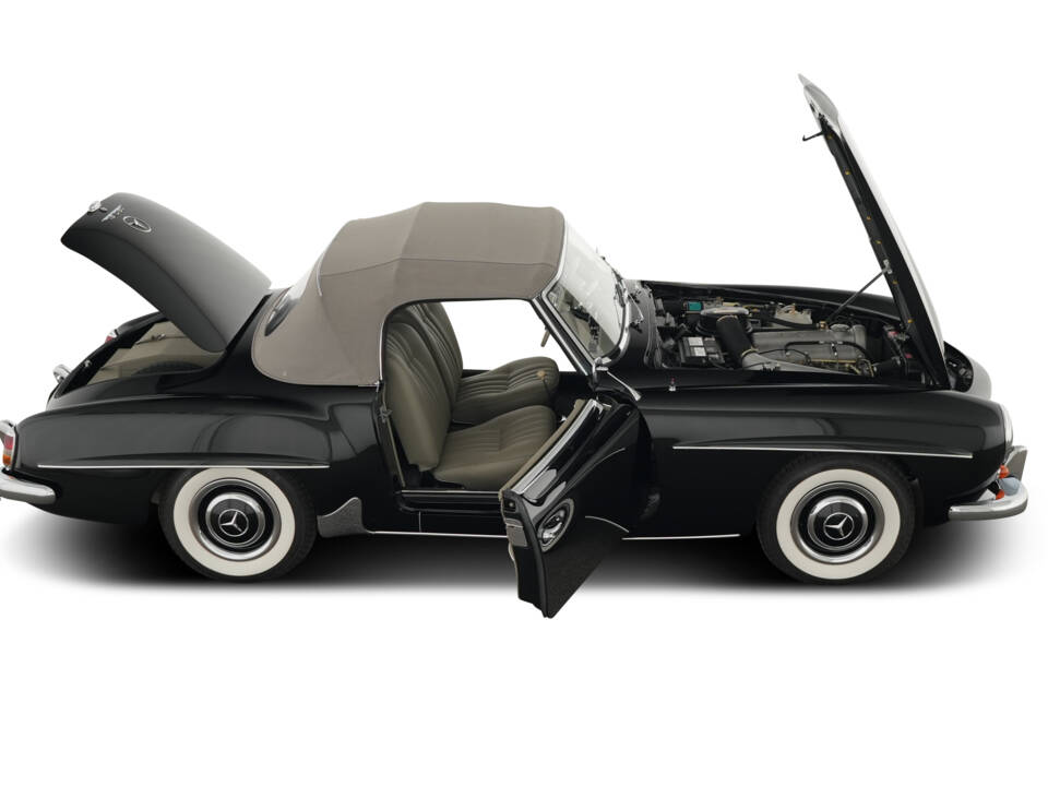 Image 15/51 of Mercedes-Benz 190 SL (1962)