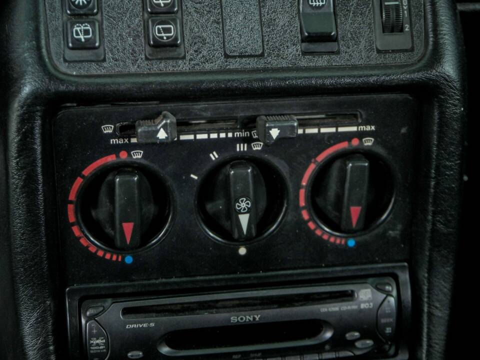 Bild 23/50 von Mercedes-Benz 230 TE (1984)