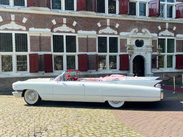 Bild 7/8 von Cadillac Coupe DeVille (1960)
