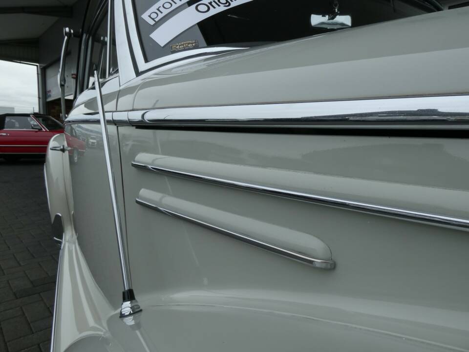 Immagine 27/33 di Mercedes-Benz 300 Sc Cabriolet A (1957)