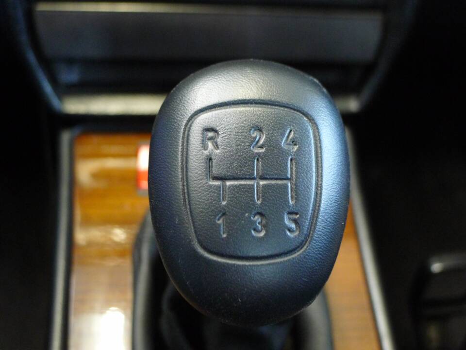 Image 5/49 of Mercedes-Benz 190 E 2.3-16 (1984)