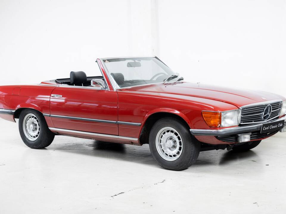 Image 3/38 of Mercedes-Benz 350 SL (1973)