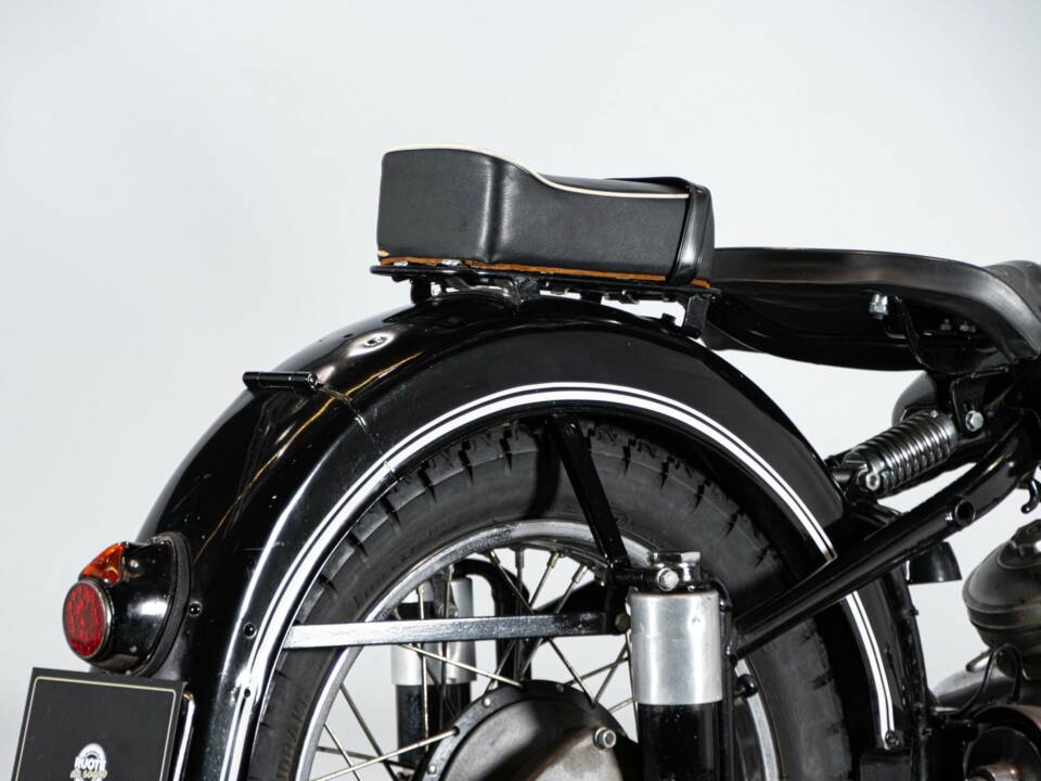 Image 37/50 of BMW R 51 (1954)