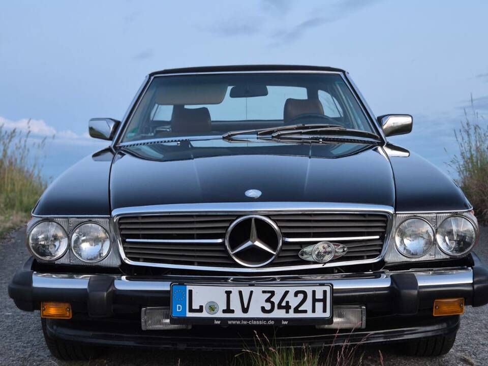 Image 1/8 of Mercedes-Benz 560 SL (1988)