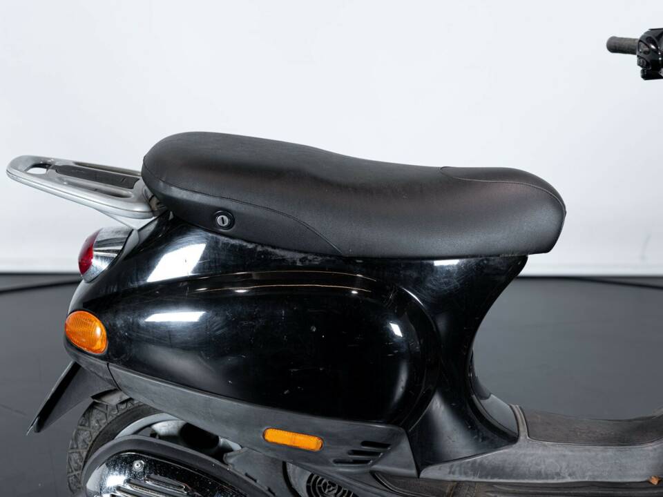 Bild 17/22 von Piaggio Vespa ET2 50 (1997)