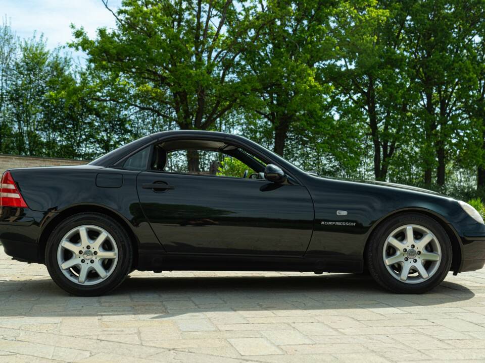 Image 4/50 of Mercedes-Benz SLK 200 Kompressor (1998)
