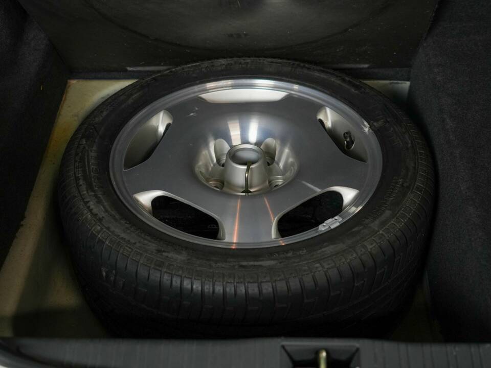 Image 36/50 of Jaguar XJR 4.0 (1995)