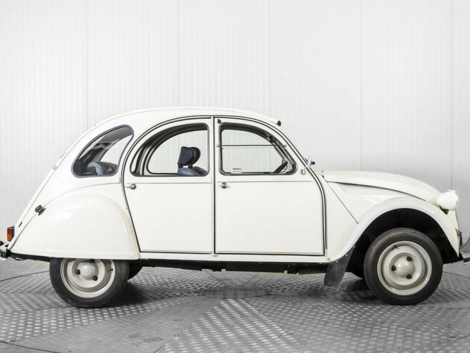 Image 10/50 de Citroën 2 CV 6 (1986)