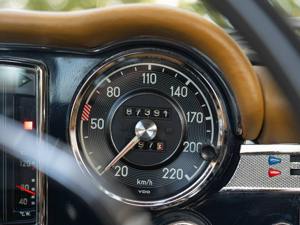 Image 47/50 de Mercedes-Benz 280 SL (1969)