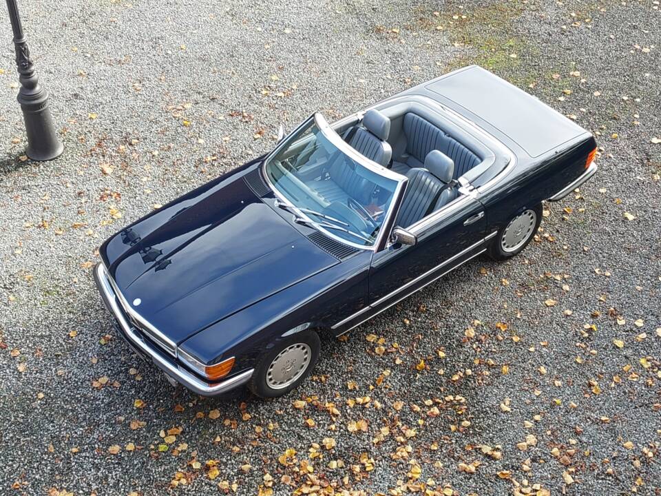 Imagen 7/15 de Mercedes-Benz 300 SL (1987)