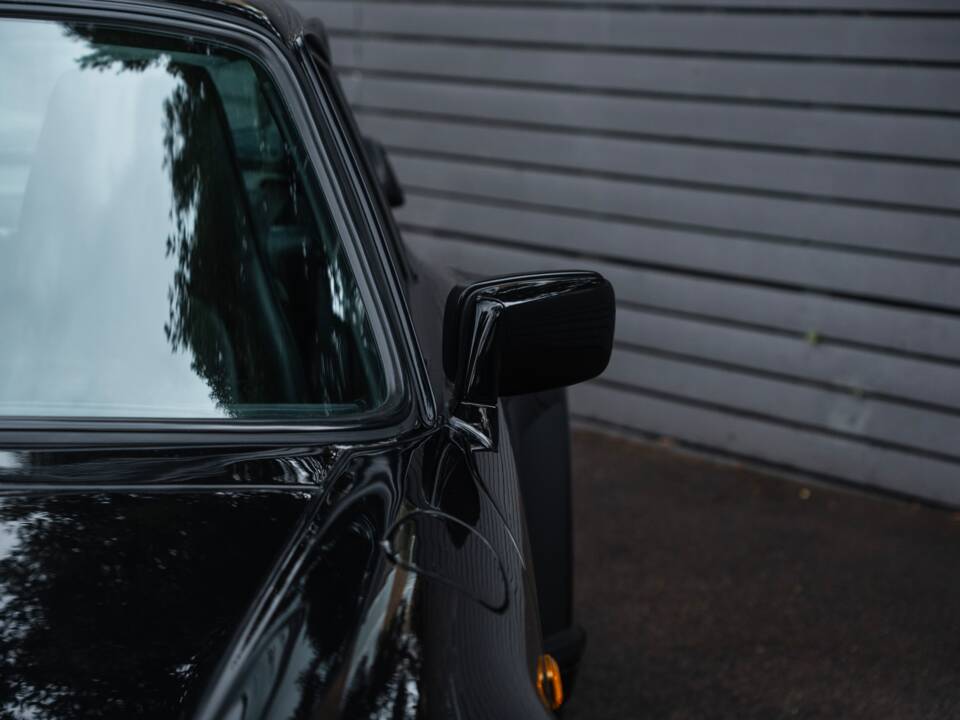 Image 61/67 of Porsche 911 Turbo 3.3 (1987)