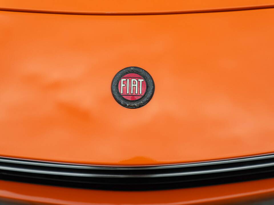 Image 17/50 of FIAT Dino 2400 Spider (1972)