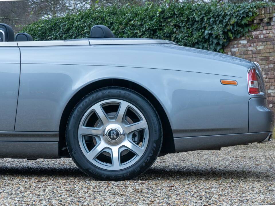 Bild 42/50 von Rolls-Royce Phantom DHC (2009)