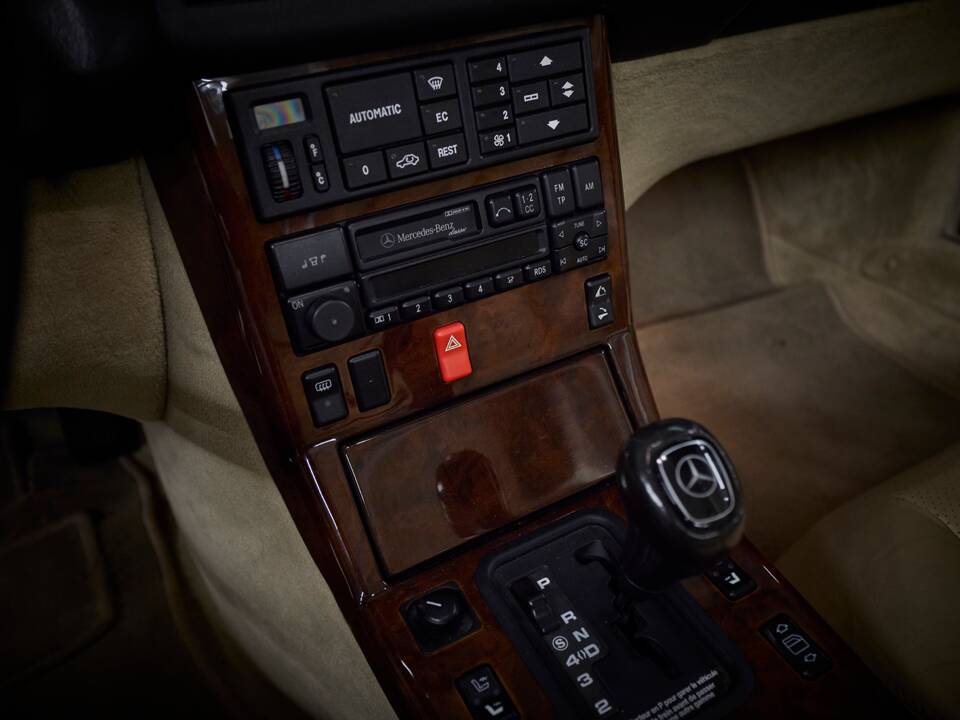 Image 72/100 de Mercedes-Benz SL 280 (1995)