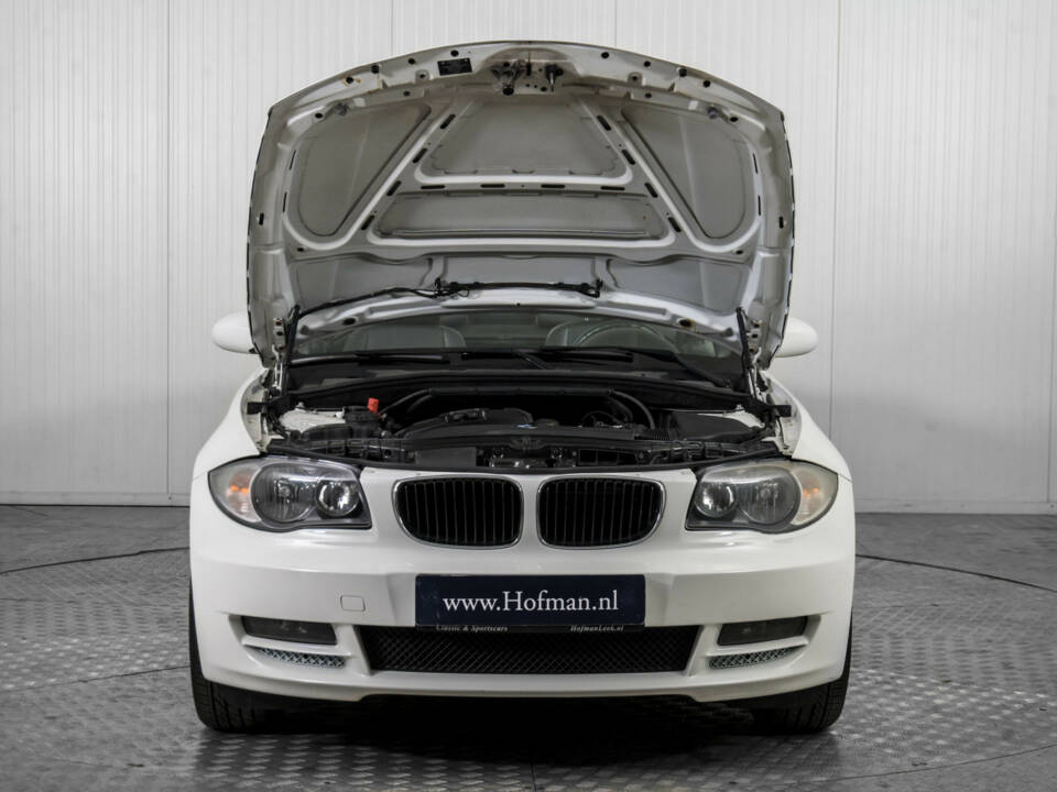 Image 39/50 of BMW 118i (2008)