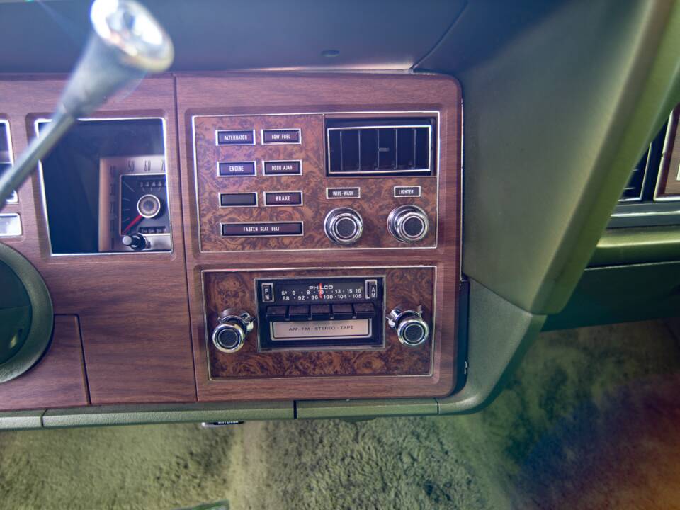 Bild 17/34 von Lincoln Continental Mark IV (1975)