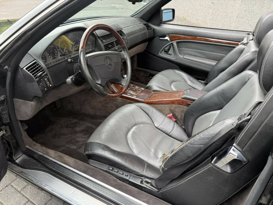 Image 26/50 de Mercedes-Benz SL 600 (1996)