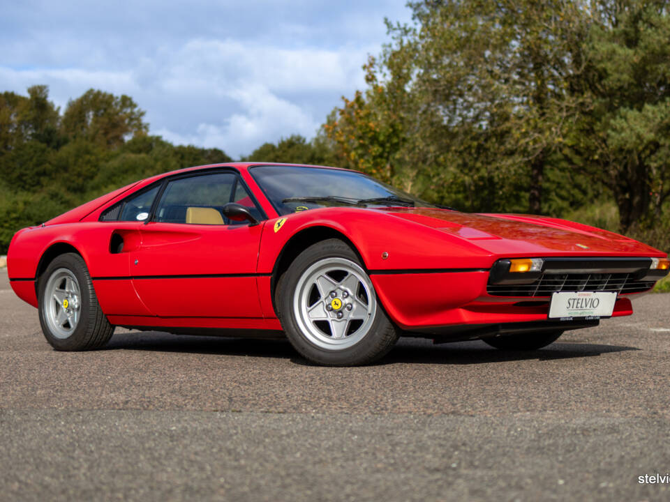 Image 2/65 of Ferrari 308 GTB (1978)
