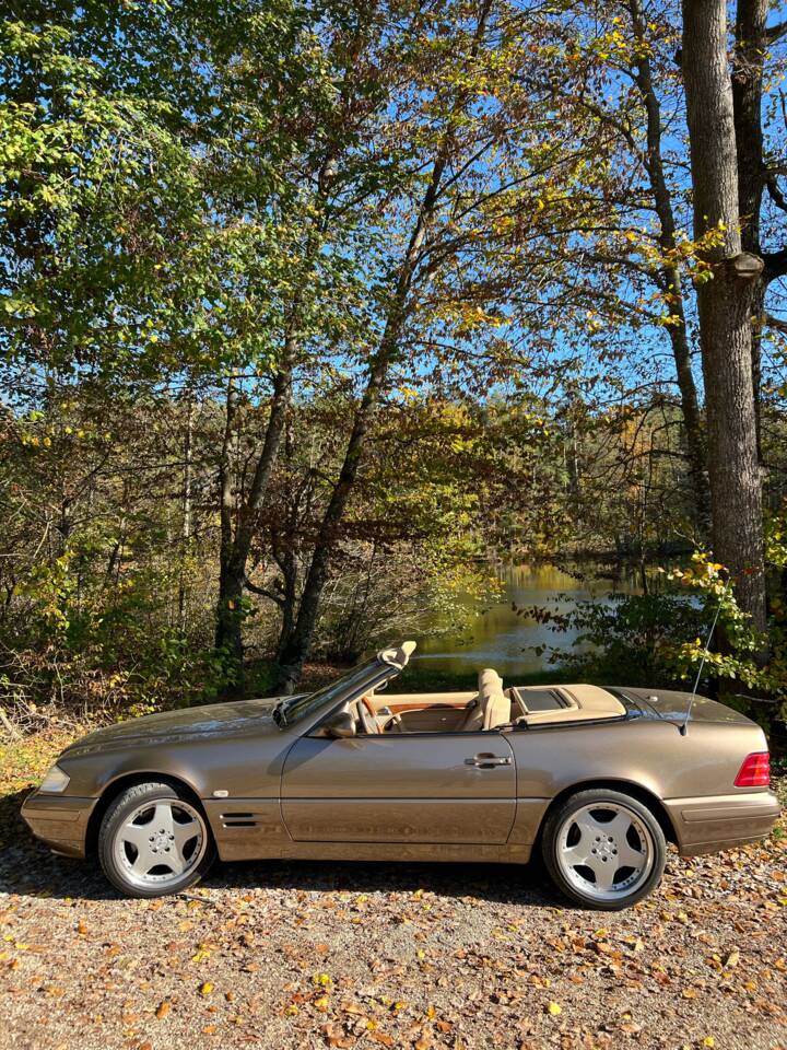 Bild 4/22 von Mercedes-Benz SL 500 (2000)