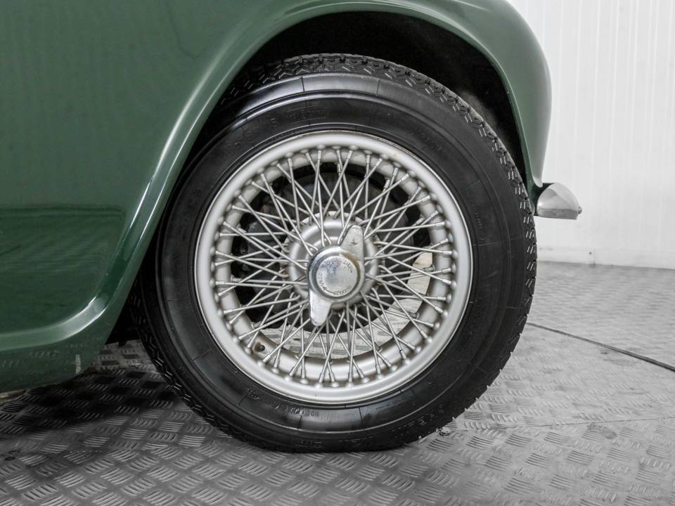 Image 48/50 of Triumph TR 4 (1963)