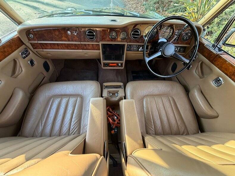 Immagine 41/50 di Rolls-Royce Silver Shadow II (1979)