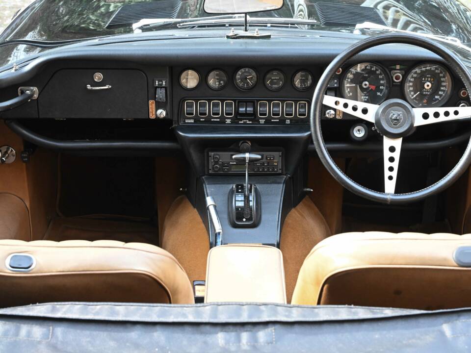 Image 35/50 de Jaguar Type E V12 (1974)