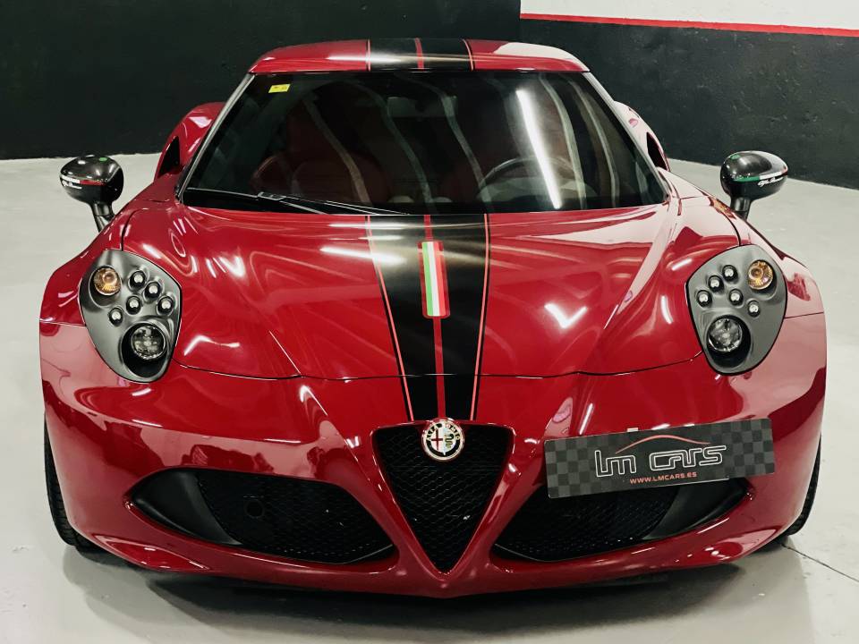 Image 2/50 of Alfa Romeo 4C (2015)