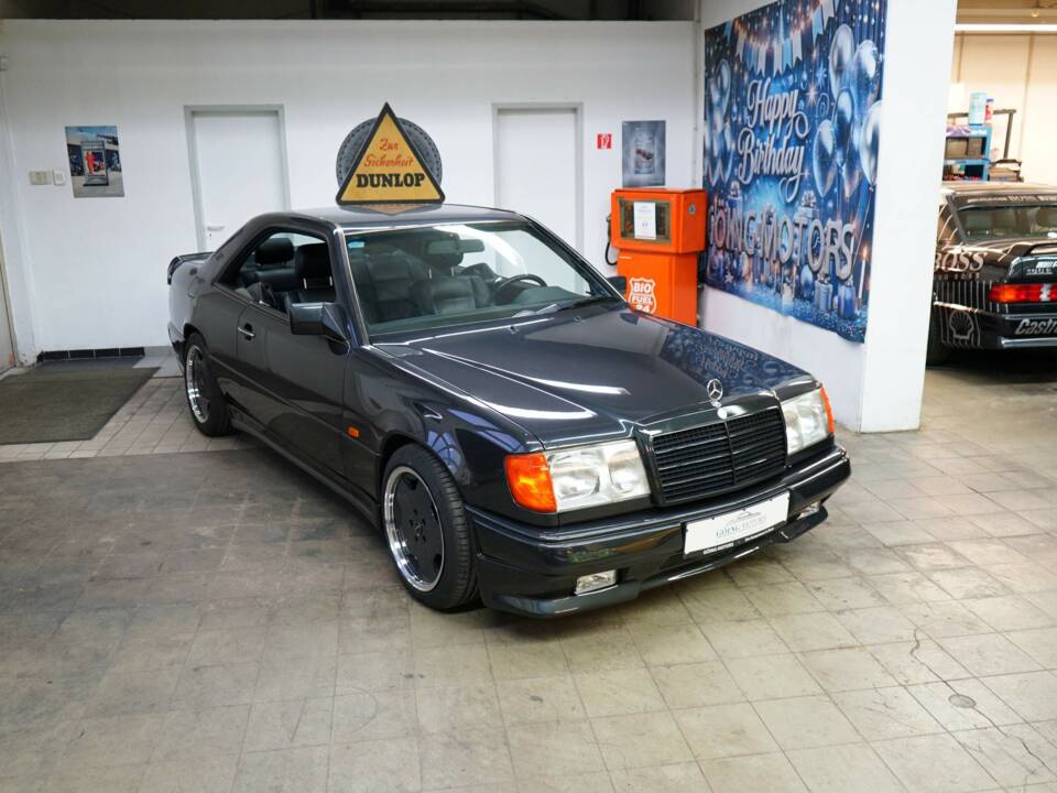 Afbeelding 1/35 van Mercedes-Benz 300 CE-24 (1992)