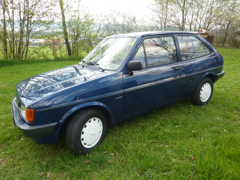 Immagine 4/9 di Ford Fiesta 1.1 (1988)