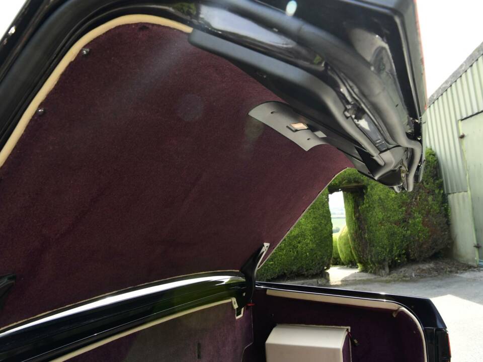 Image 20/50 of Bentley Turbo RT (1997)