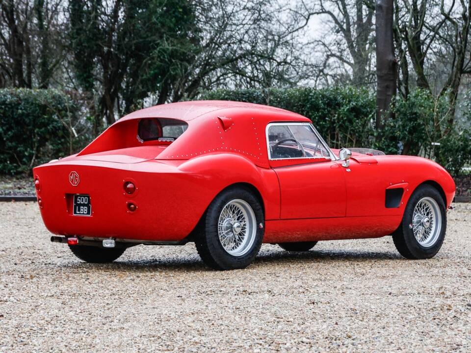 Image 3/49 of MG MGA 1850 (1960)