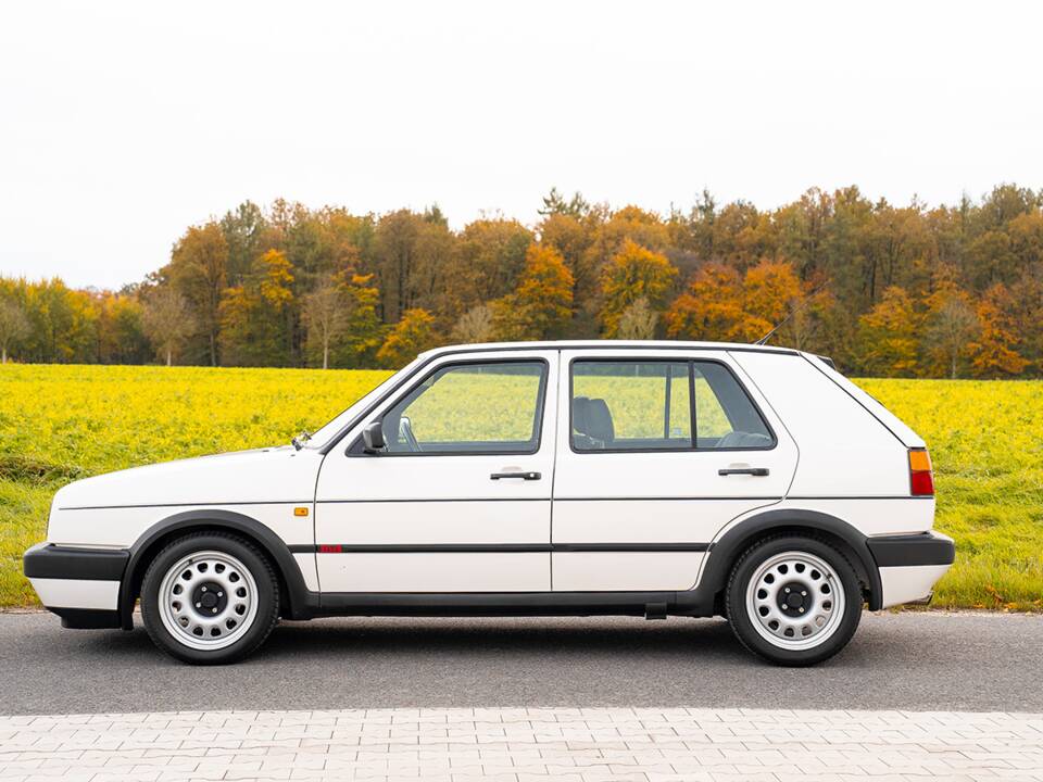 Image 4/48 de Volkswagen Golf Mk II GTi 16V 1.8 (1990)